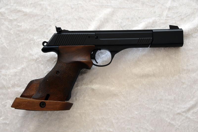 ERMA ESP 85 Sportpistole .22lr mit Formgriff
